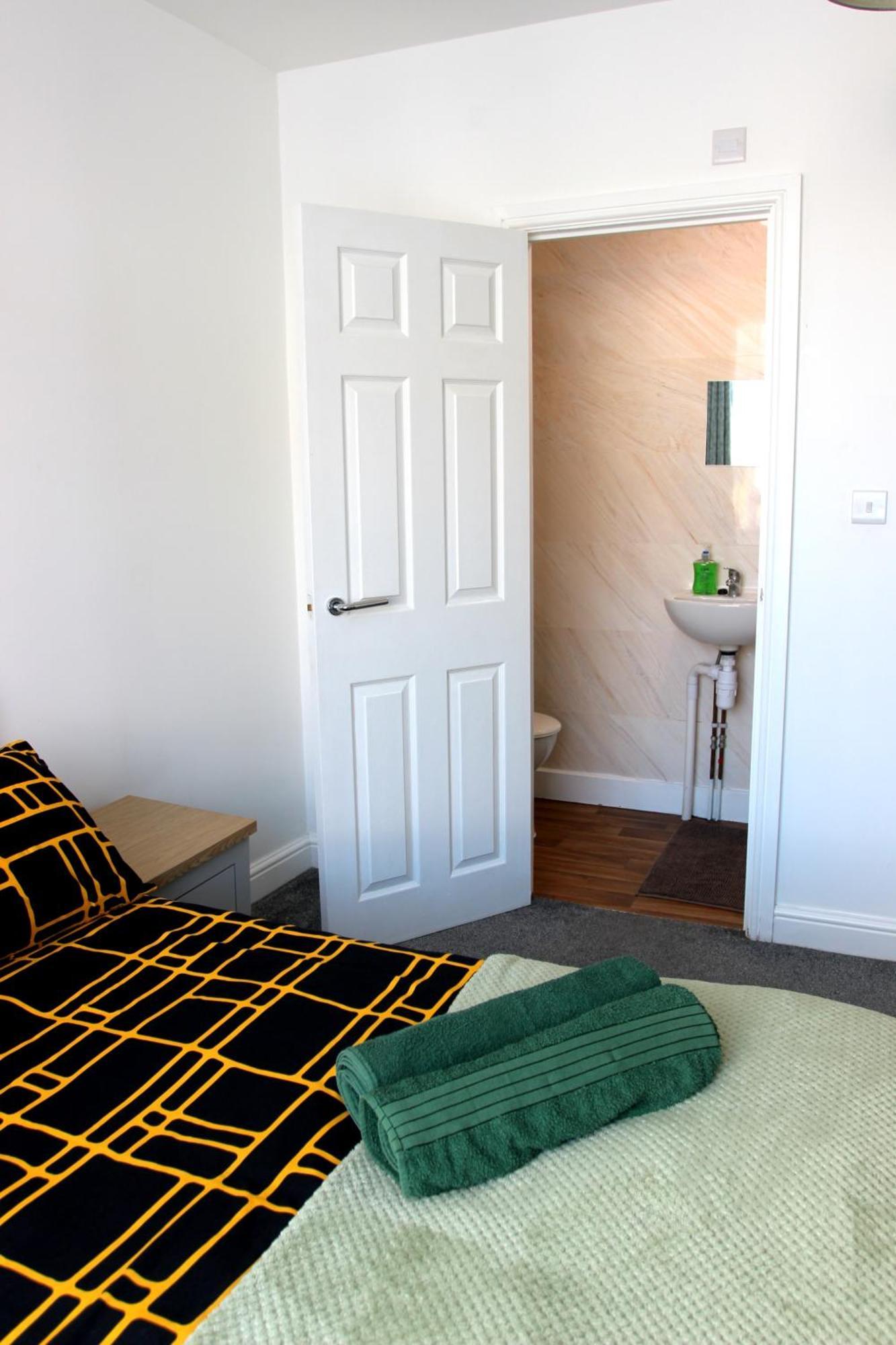 House Share With Few Ensuite Rooms Near Southmead Бристоль Екстер'єр фото